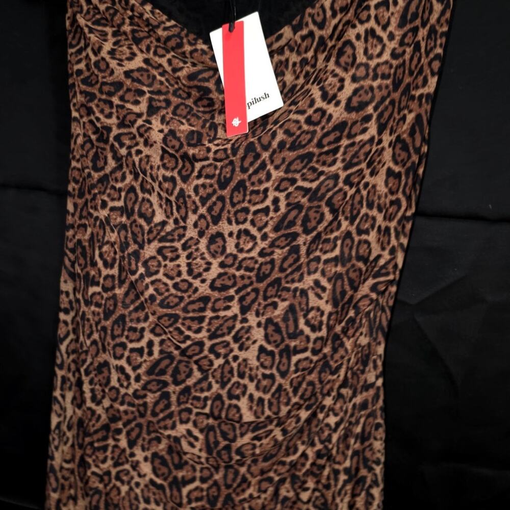 Leopard print maxi dress built in shpaewear popilush